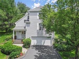 1221 Foxboro Drive