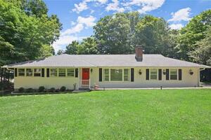 52 Apple Tree Lane