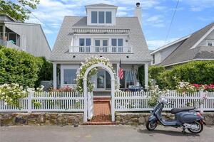 25 Beach Drive