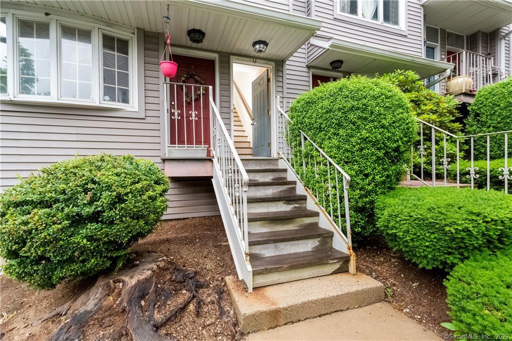 2700 Bedford Street, Unit T — exterior photo
