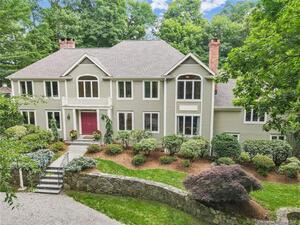 4 Mayflower Lane