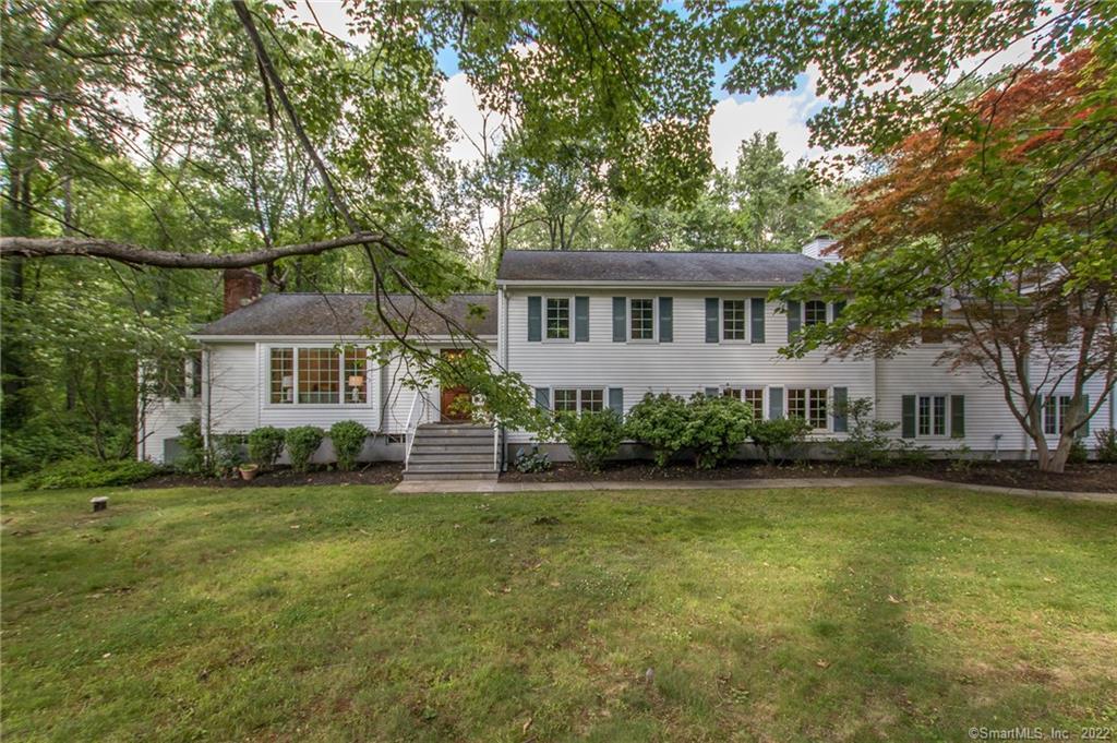 884 Ridgefield Road — exterior photo