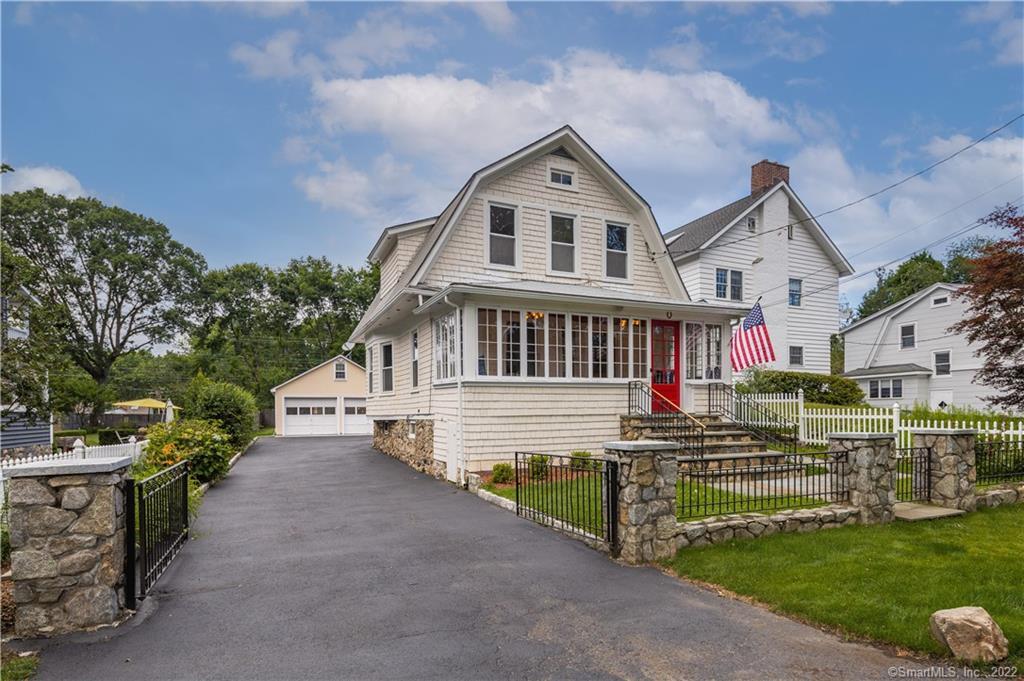 62 Raymond Street — exterior photo