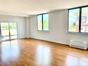 49 Day Street, Unit 301