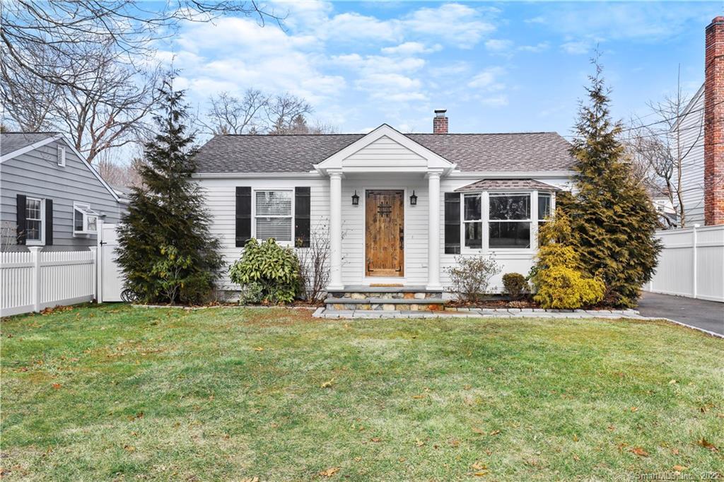 FRESH START! LOVELY, SUN FILLED & FULLY RENOVATED CHARMER WITH ALL NEW APPLIANCES. FRESHLY PAINTED W/BRAND NEW FLOORS IN A POPULAR DARIEN NEIGHBORHOOD. WALK TO TRAIN, SHOPS & LIBRARY. LEVEL, PRIVATE COMPLETELY FENCED IN BACKYARD WITH DECK. QUIET CUL DE SAC FOR SAFETY & EASY WALK TO TOWN HALL FIELDS. TOKENEKE SCHOOL DISTRICT.