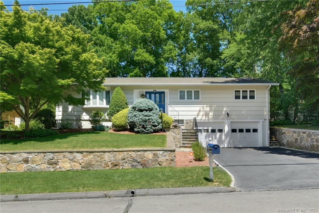220 Crest Terrace — exterior photo