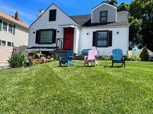 16 Devon Avenue