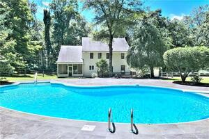 30 Norfield Woods Road