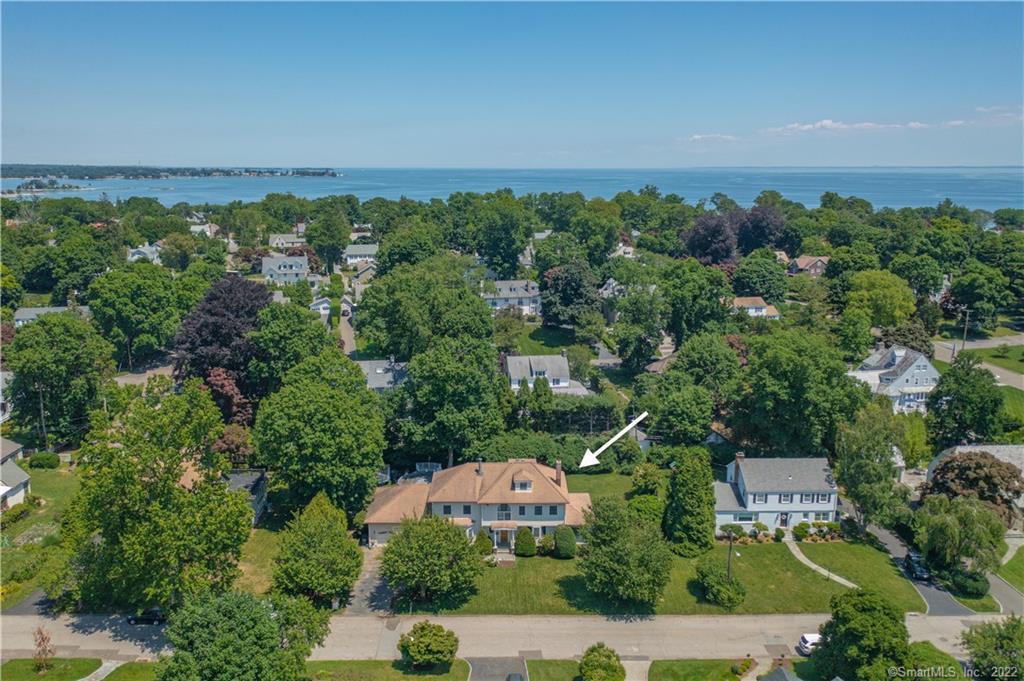 110 Van Rensselaer Avenue — exterior photo