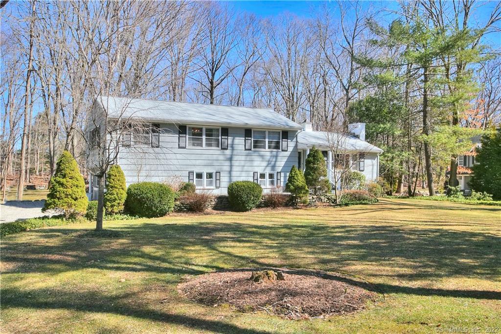 24 Highland Road — exterior photo