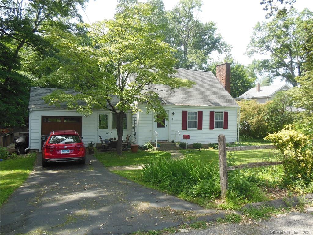 9 Clifford Avenue — exterior photo