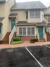 81 Locust Avenue, Unit 324