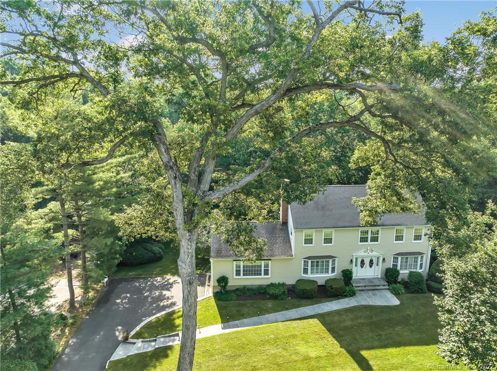 26 Kingsbury Drive — photo 1