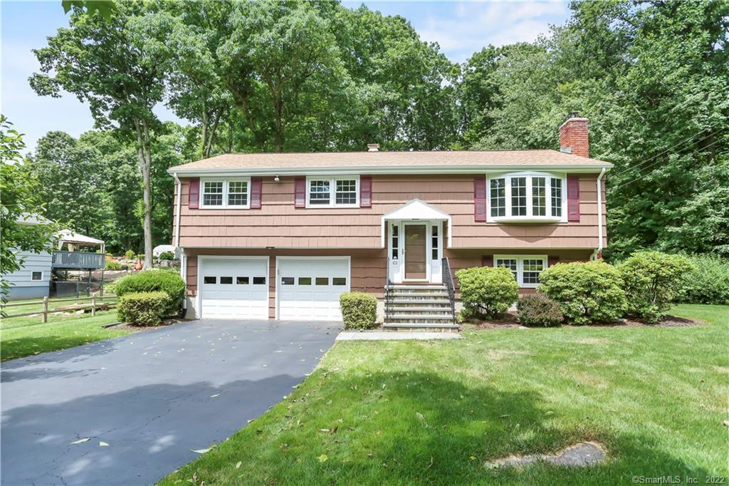 101 Stemway Road — photo 1