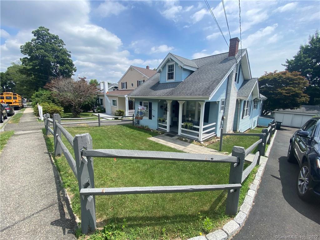 125 Knickerbocker Avenue — exterior photo