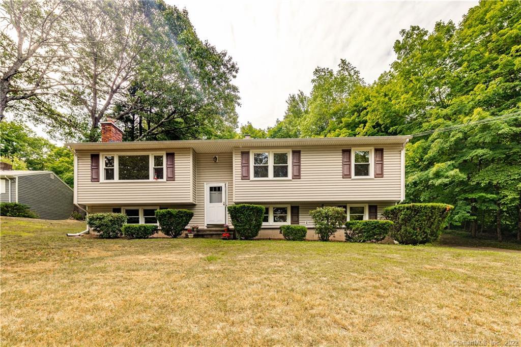 50 Maplecrest Drive, Guilford, Connecticut Residential for sale