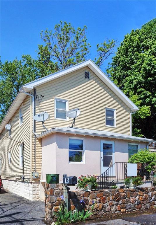 13 Ferris Avenue — exterior photo