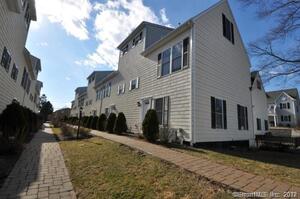 40 Stuart Avenue, Unit E