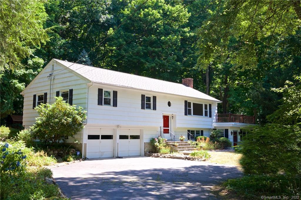12 Brookhill Lane — exterior photo