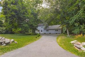 12 Steep Hill Road