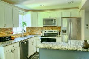 22 Fieldstone Drive