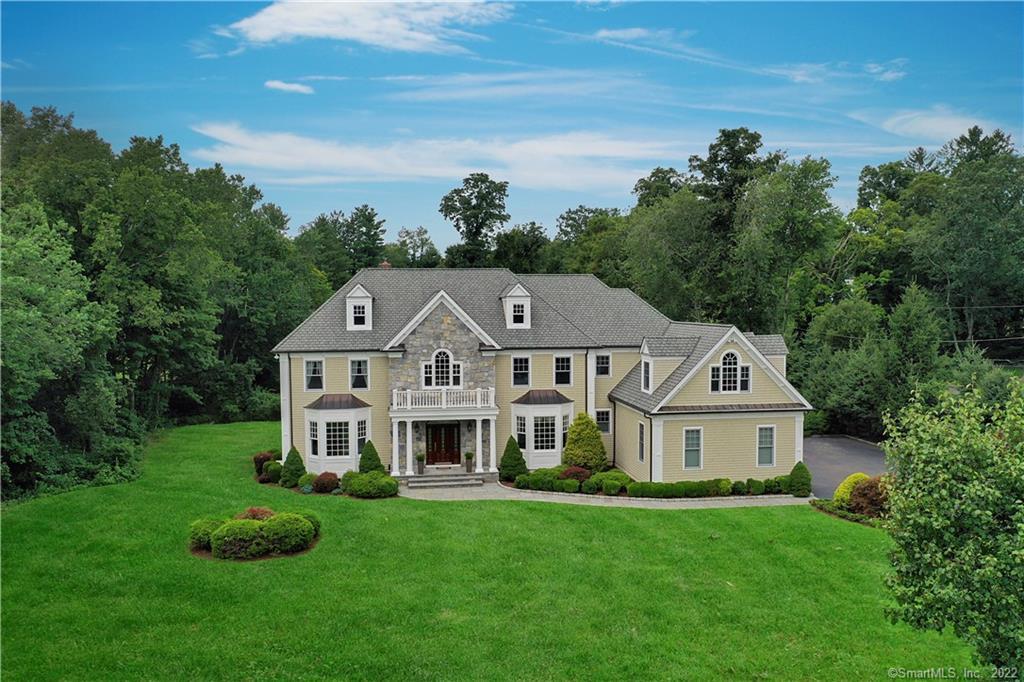 52 Hoyclo Road — exterior photo