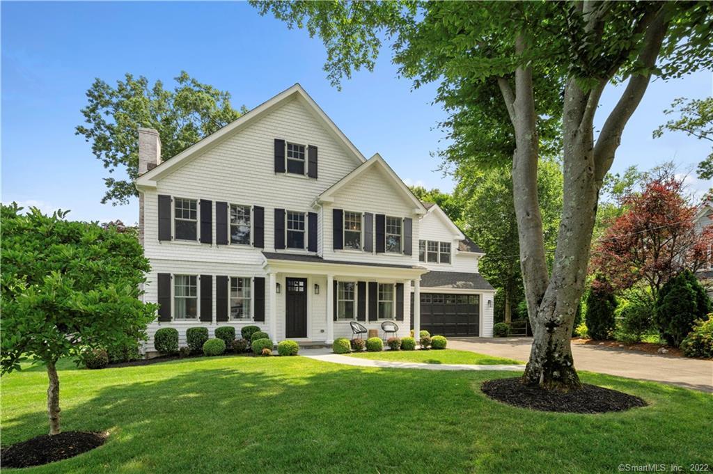 16 Phillips Lane — exterior photo