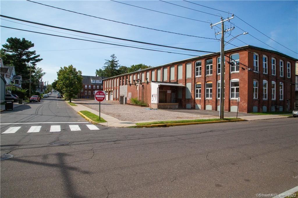 Looking to move your business to a designer's dream building with industrial vibe yet totally updated and located in the heart of Middletown? This conveniently located building can be leased with a minimum of 5, 000 sq ft up to a maximum of 14, 500. One of the first things you notice is the 14-foot-high ceilings, loads of natural lighting, from the new windows and the ideas that you will have on how to customize this space for you're business. This location also features loads of on and off street parking. CAM charges run about $500 per month for this space around 5, 000 sq ft.