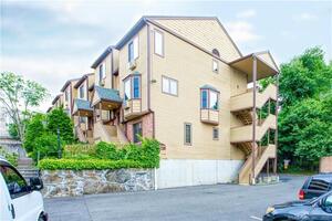 8 Oakwood Avenue, Unit A14