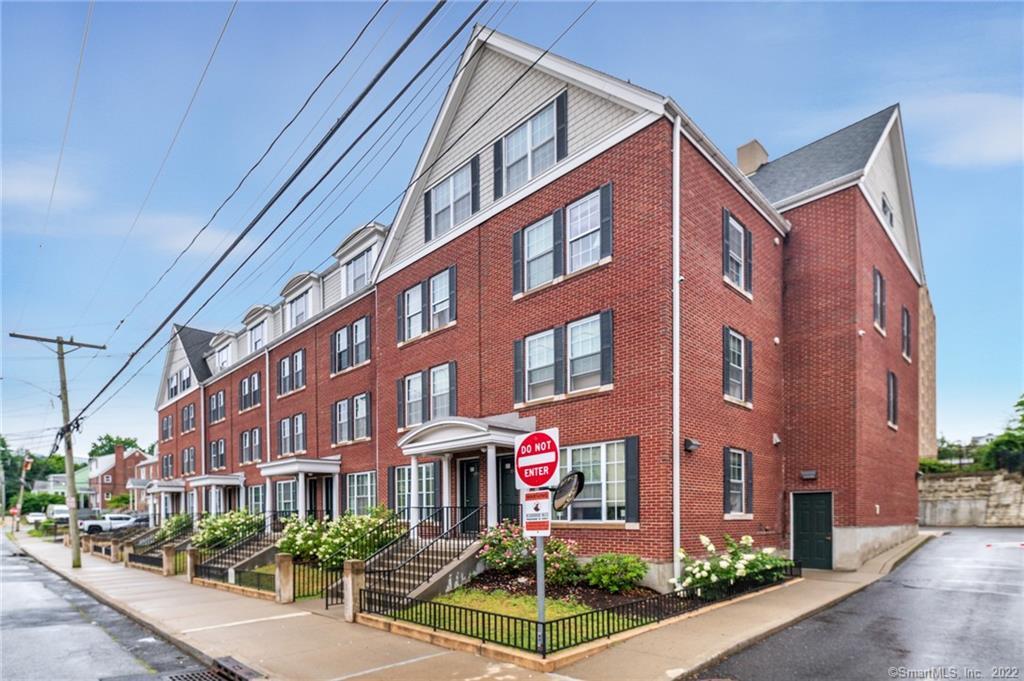 25 Taylor Street, Unit 17 — exterior photo