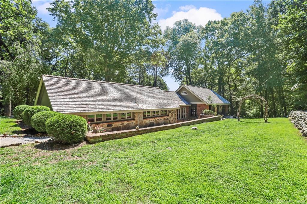 128 Davis Hill Road — exterior photo