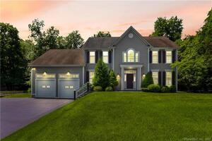 4 Davis Lane