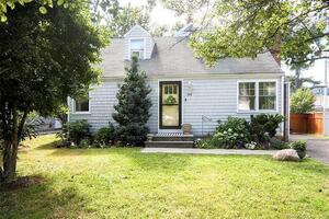 60 Howard Avenue