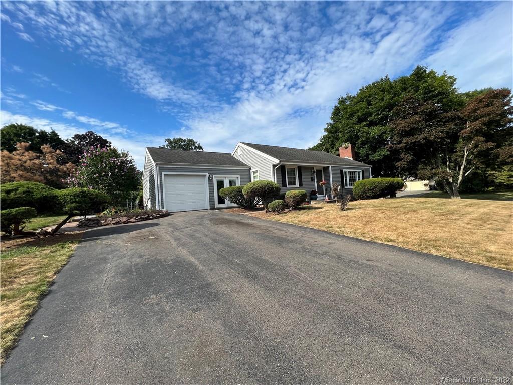 5 Ridgewood Road, Meriden, Connecticut Residential for sale, 170512578 Calcagni Real Estate