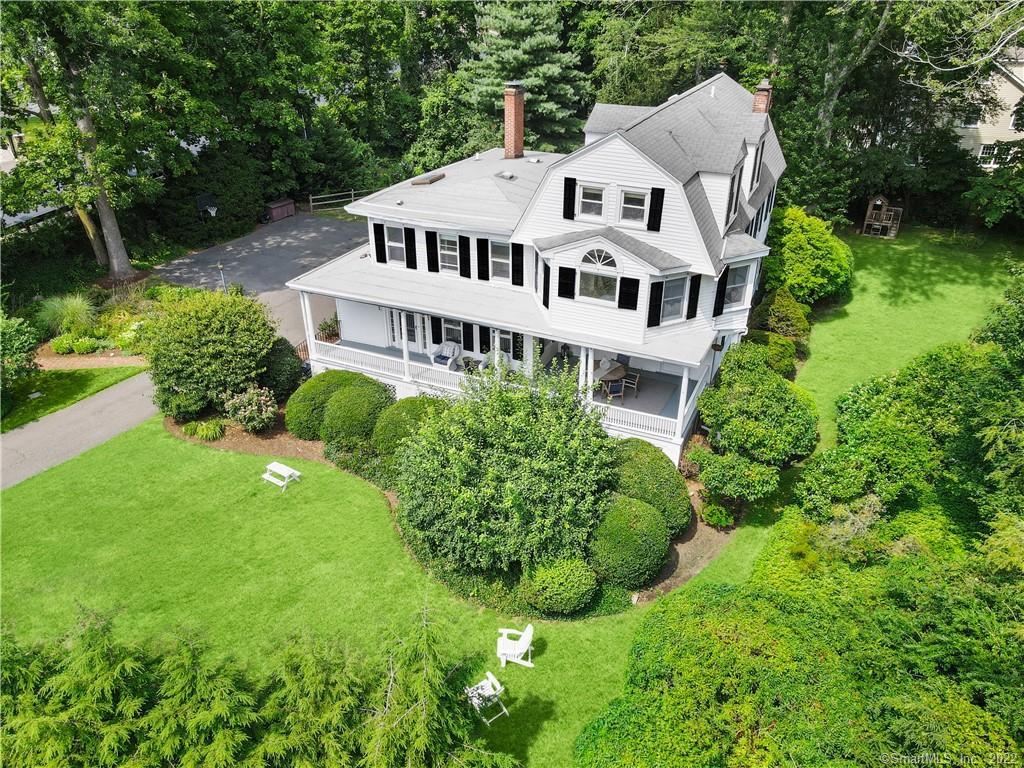 123 Riverside Avenue — exterior photo