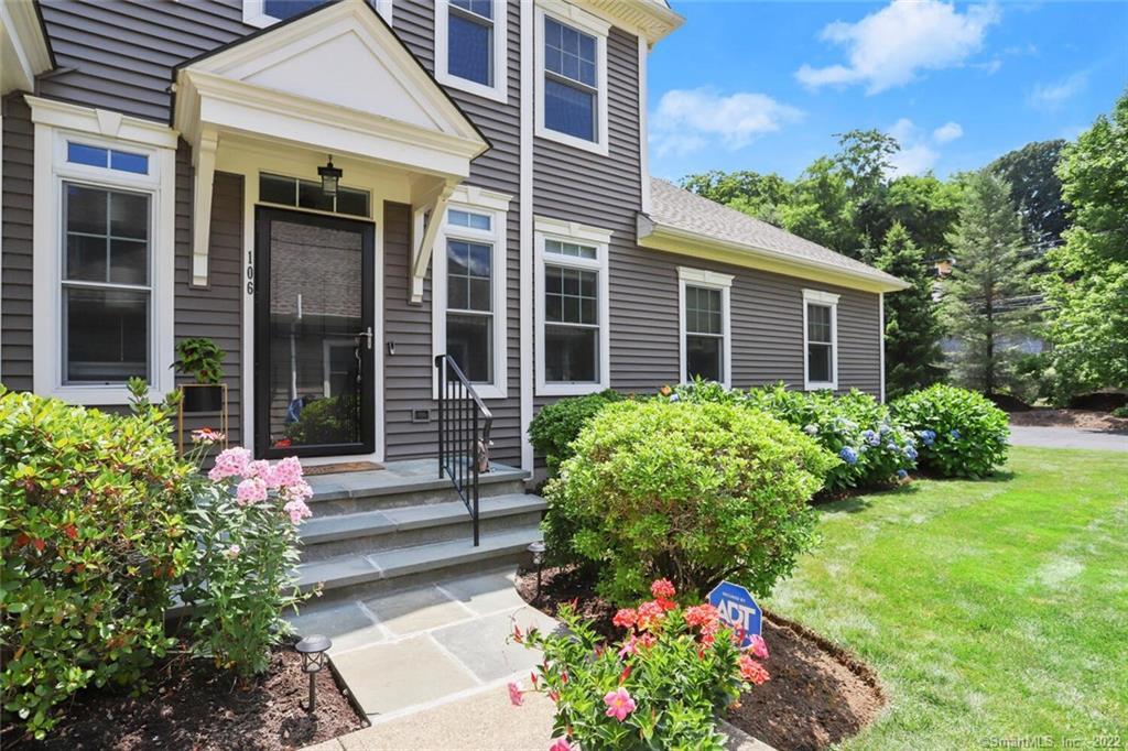 106 Colonial Village Circle, Unit 106 — exterior photo