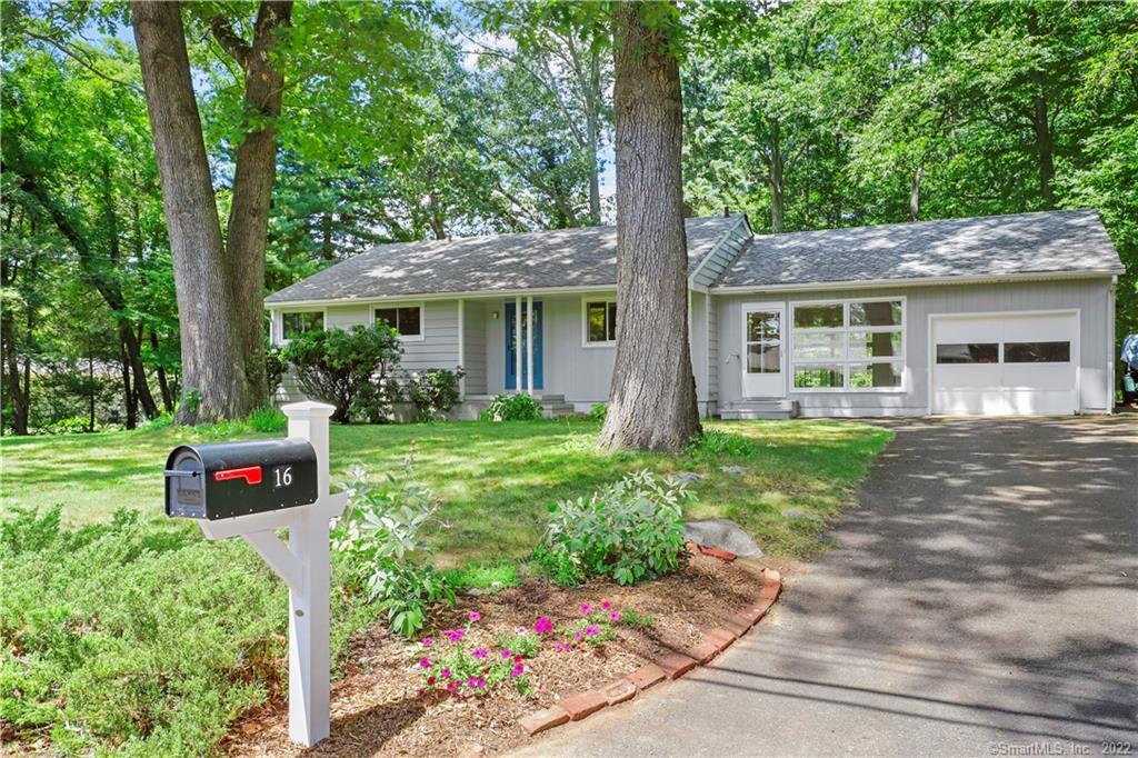 16 Lancer Lane — exterior photo