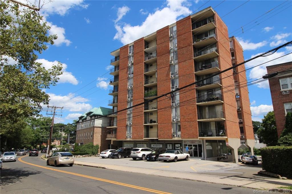 87 Glenbrook Road, Unit 3C — exterior photo