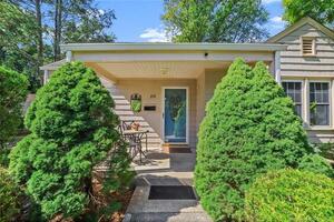114 Oaklawn Avenue