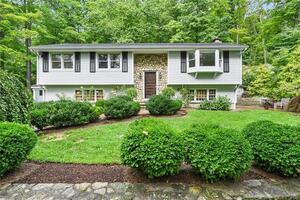 2 Druid Lane