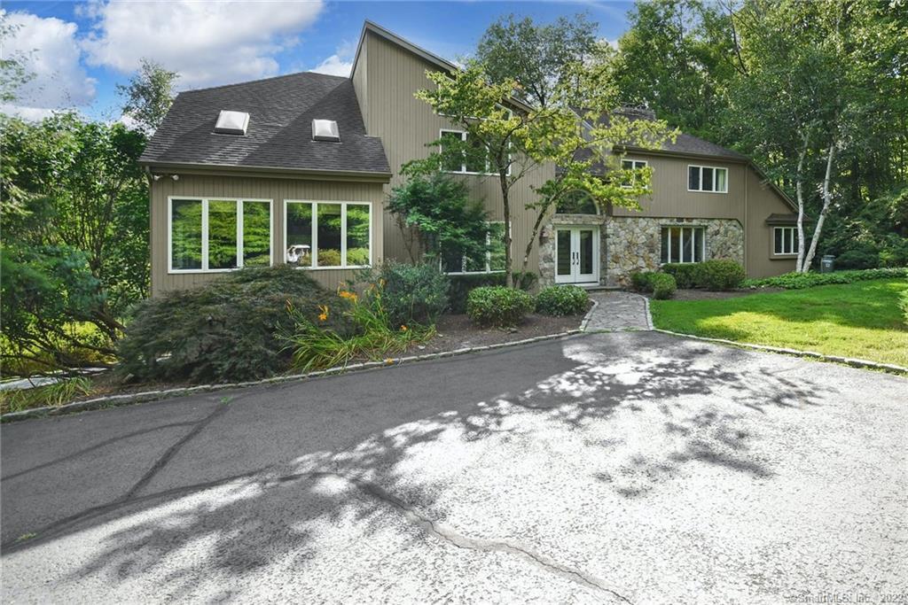 38 Wells Hill Road — exterior photo