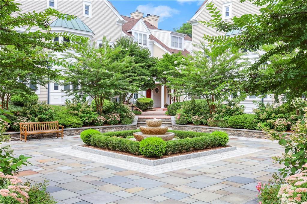 51 Forest Avenue, Unit 87 — exterior photo