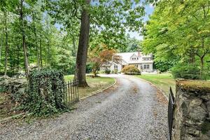 109 Kensett Drive