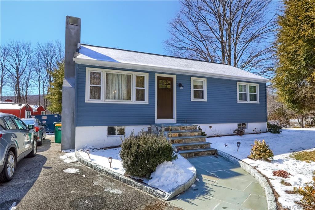 424 Bennetts Farm Road — exterior photo