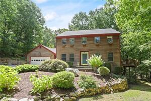 65 Ledgewood Drive