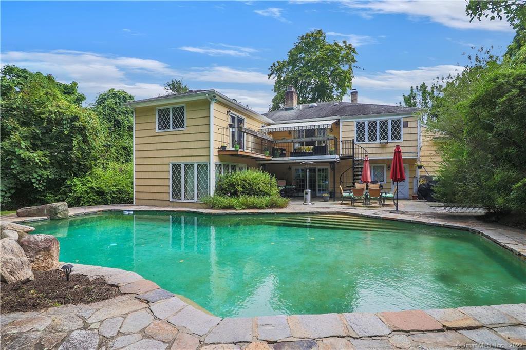 44 Lynam Road — exterior photo