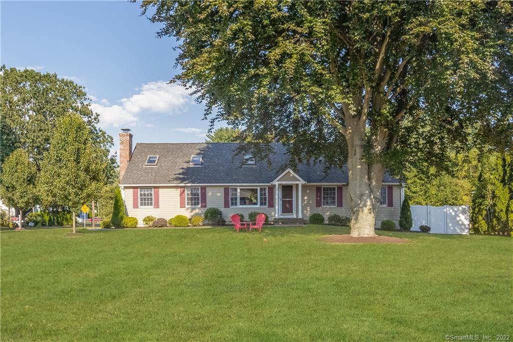 22 Lloyd Road — exterior photo