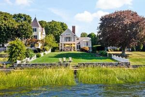 8 Seaside Place