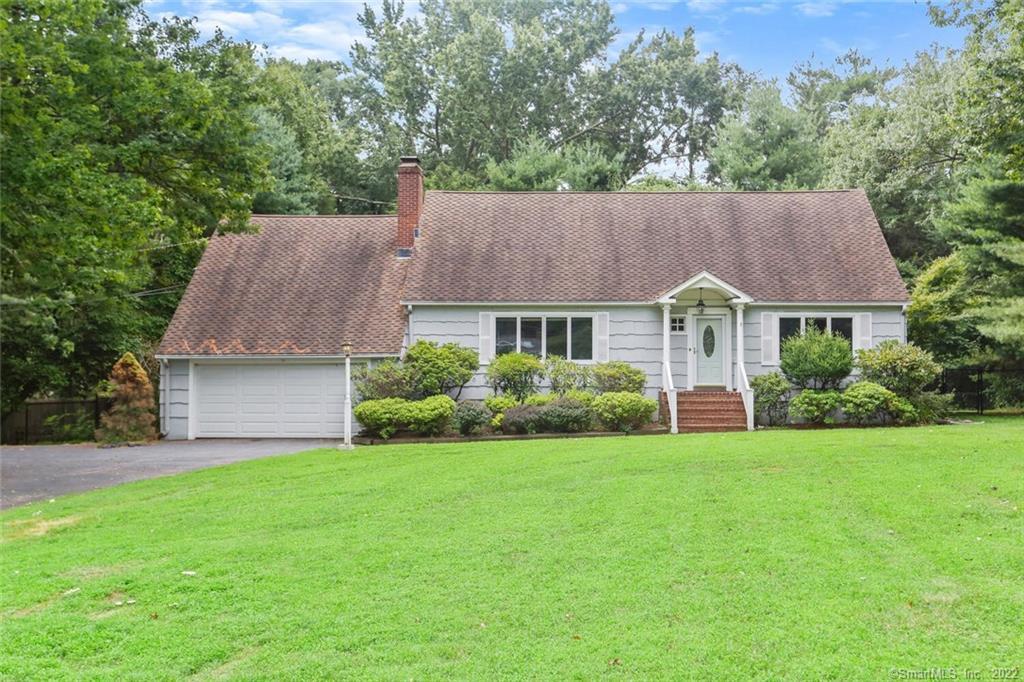 14 Highland Road — exterior photo