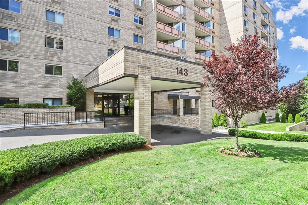 143 Hoyt Street, Unit L9 — exterior photo
